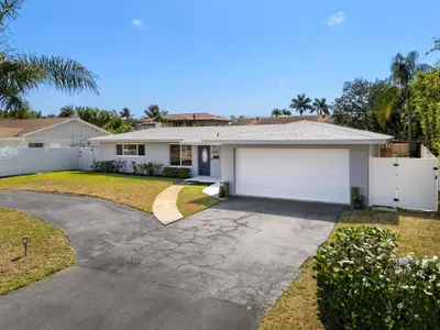 1042 SW 23rd Avenue, Boynton Beach – sold