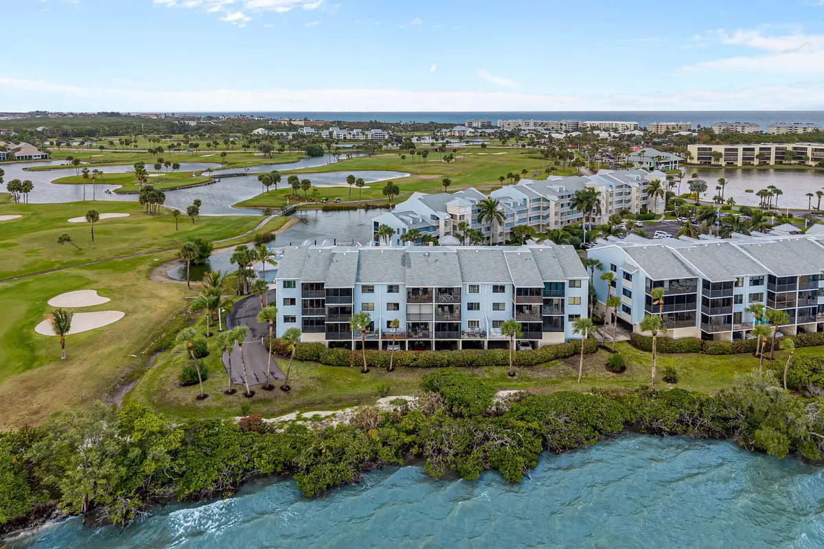 View from Above at 10 NE Plantation Road 305, Stuart