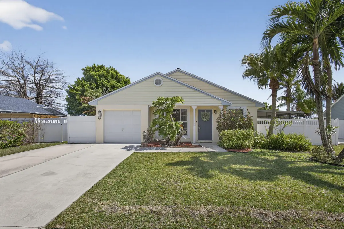 2-web-or-mls-BS1A5855-2 at 1172 Grandview Circle, Royal Palm Beach