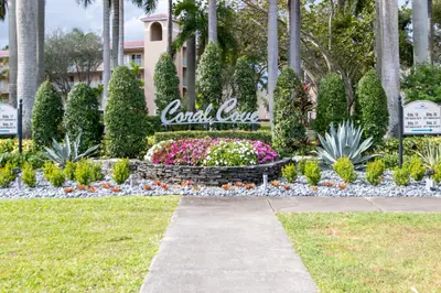 5749 Gemstone Court 403, Boynton Beach – sold
