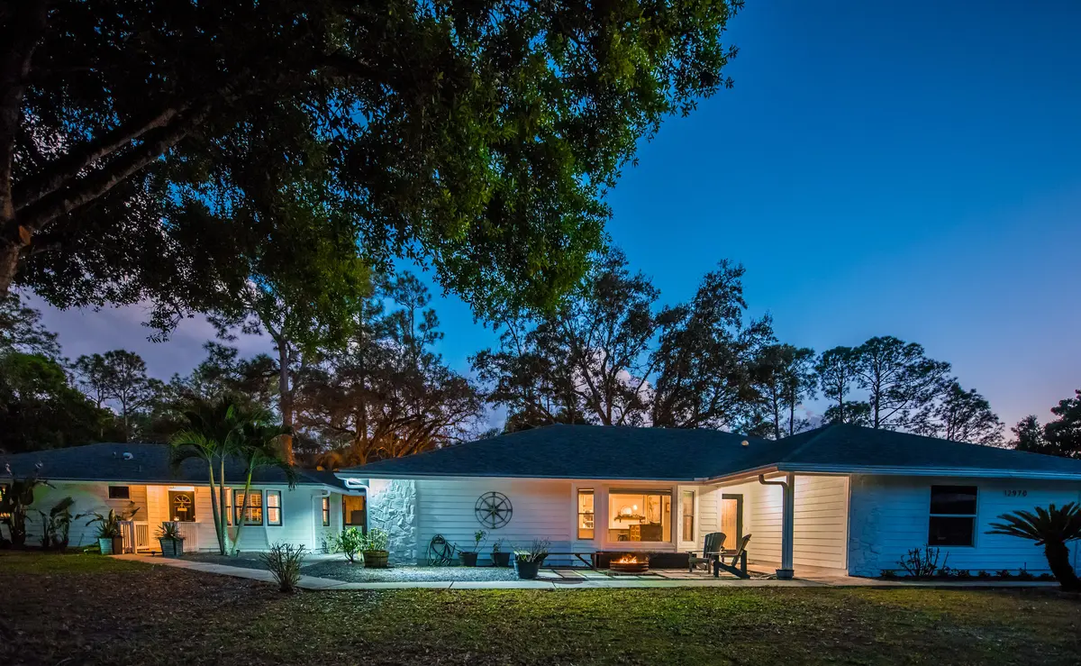 Ctr Mid Twi Ext close at 12970 179th Ct N, Jupiter