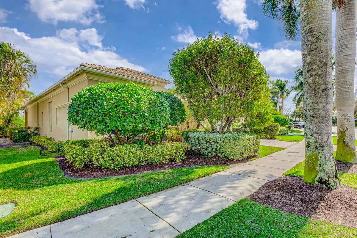 2-web-or-mls-5D1A6246JS at 108 Tranquilla Drive, Palm Beach Gardens