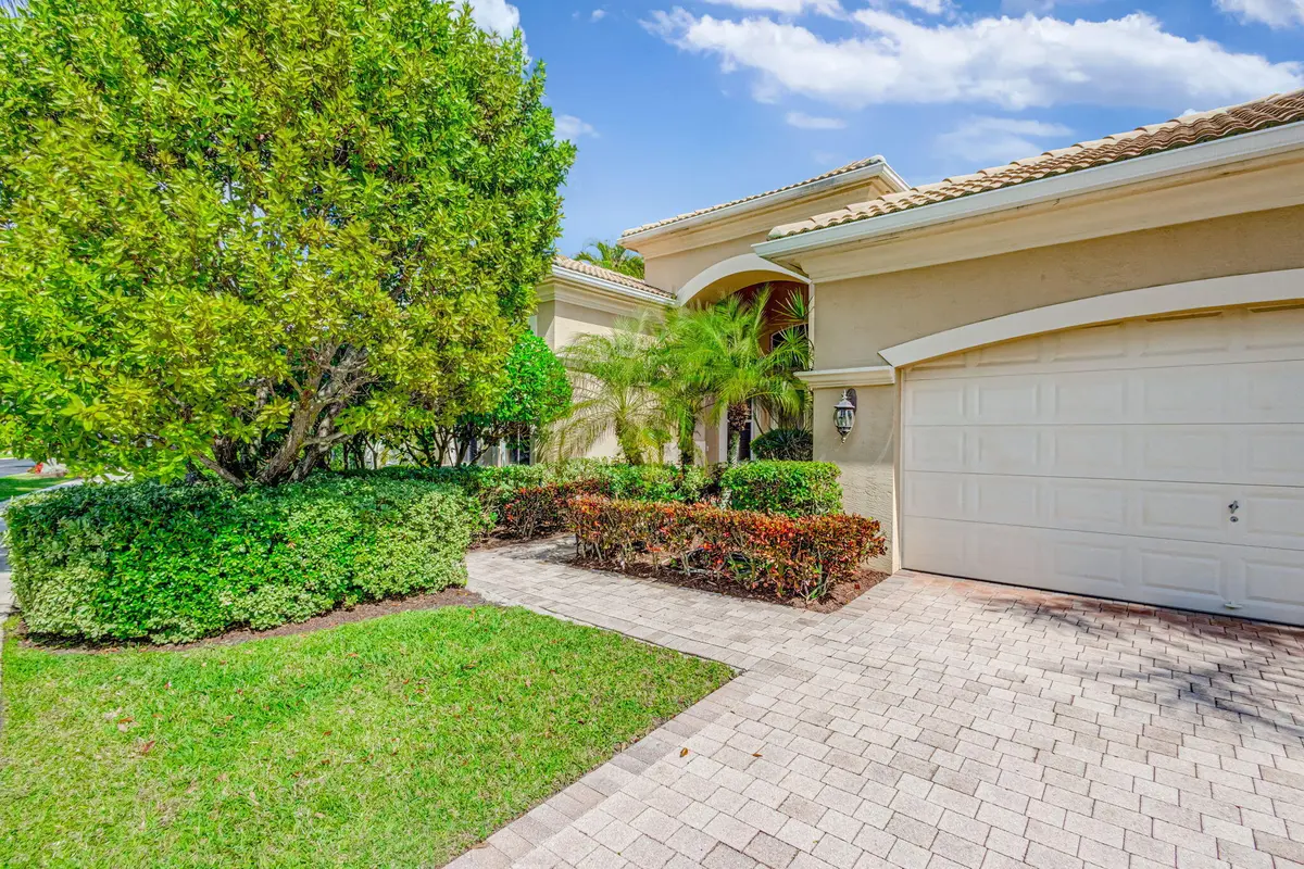 5-web-or-mls-5D1A6251JS at 108 Tranquilla Drive, Palm Beach Gardens