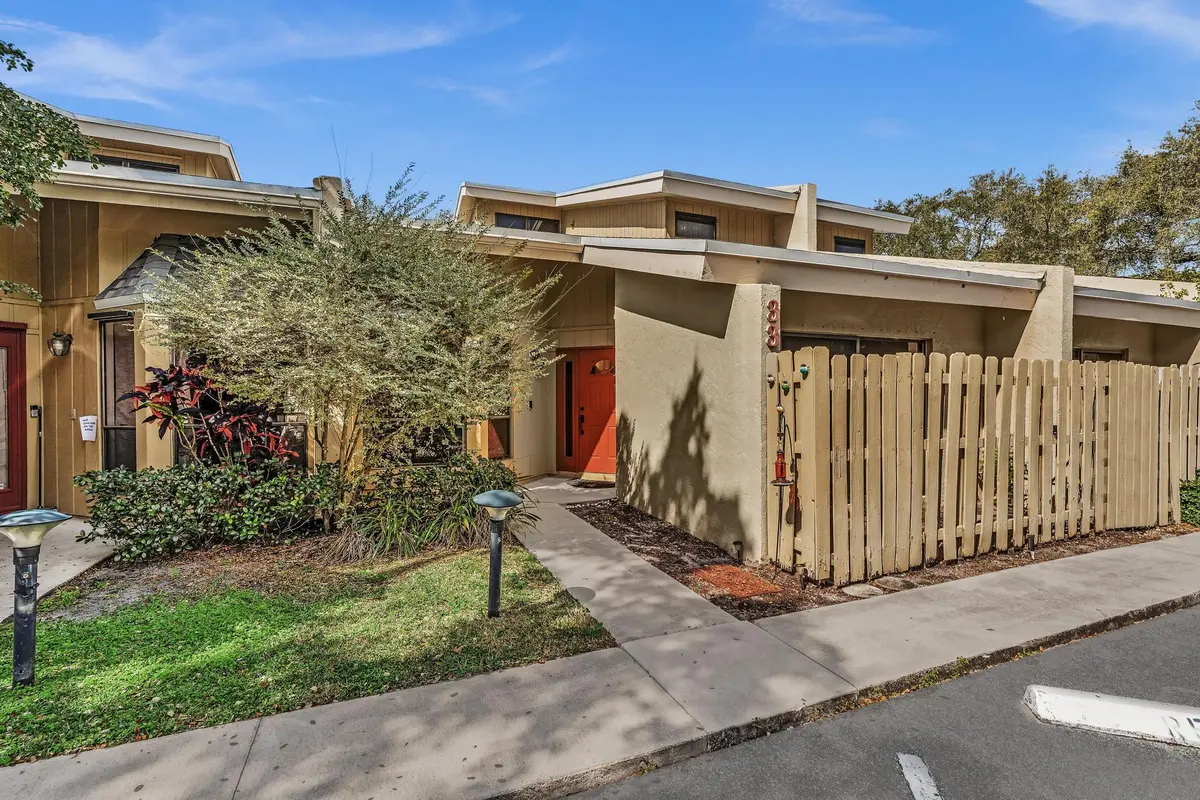 Gorgeous 3 BR at 1400 NW 9th Avenue E-33, Boca Raton