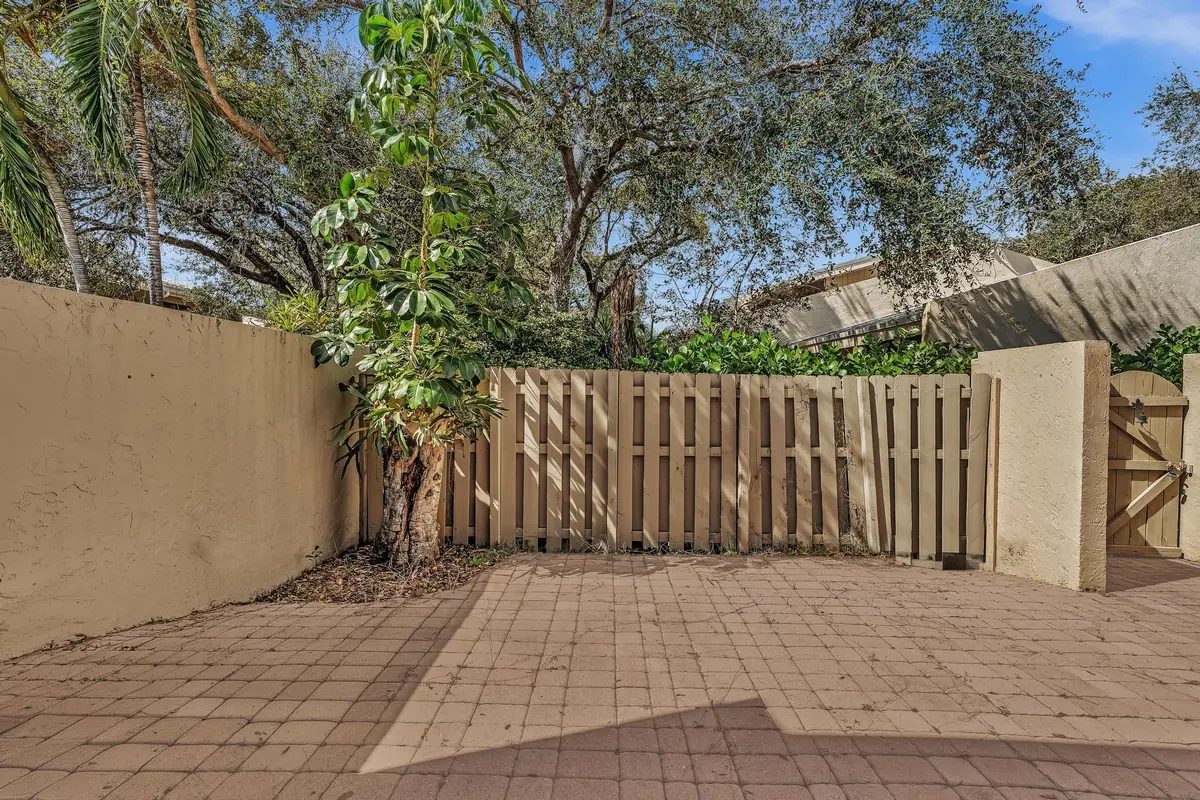 FPP00376 at 1400 NW 9th Avenue E-33, Boca Raton