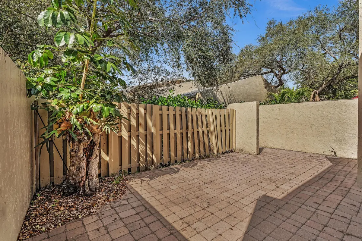 FPP00381 at 1400 NW 9th Avenue E-33, Boca Raton