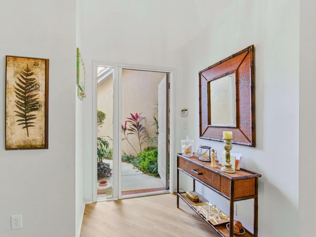 Foyer Screen Door at 6367 Long Key Lane, Boynton Beach