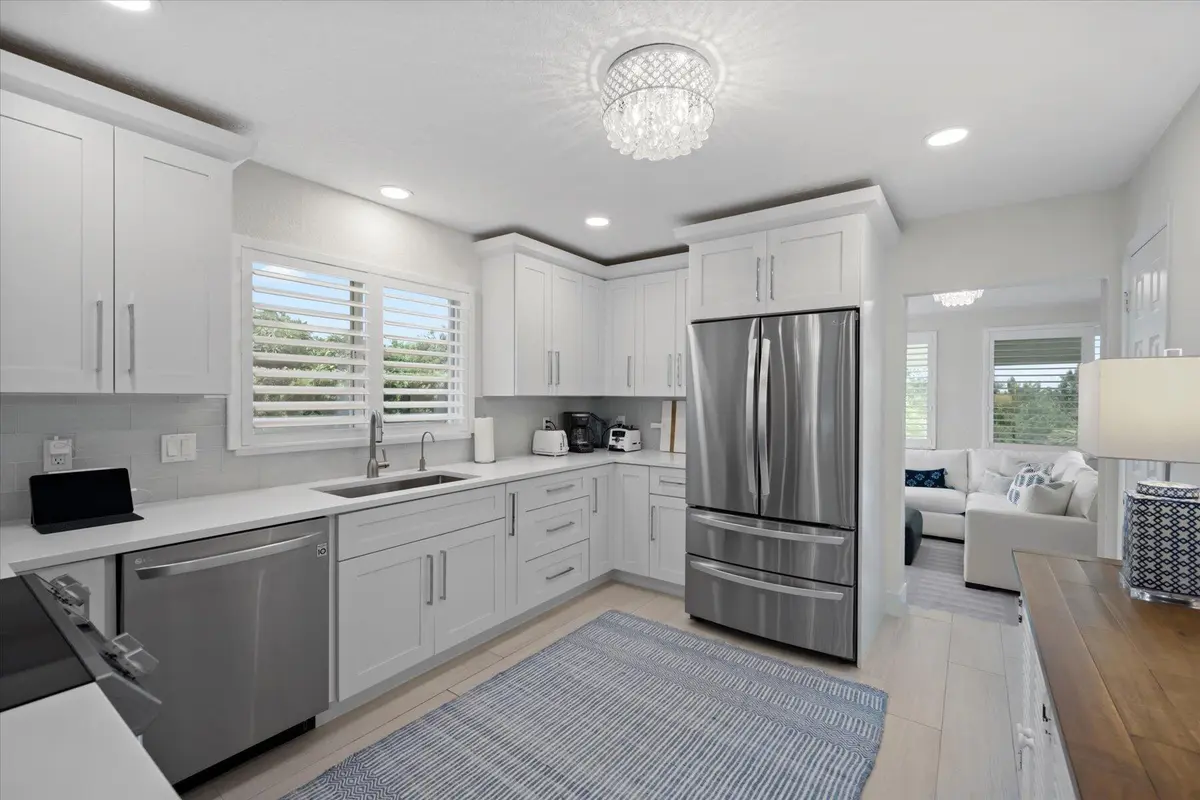 801 Hibiscus Ave, Juno Beach, FL 33408 ( at 801 Hibiscus Avenue, Juno Beach