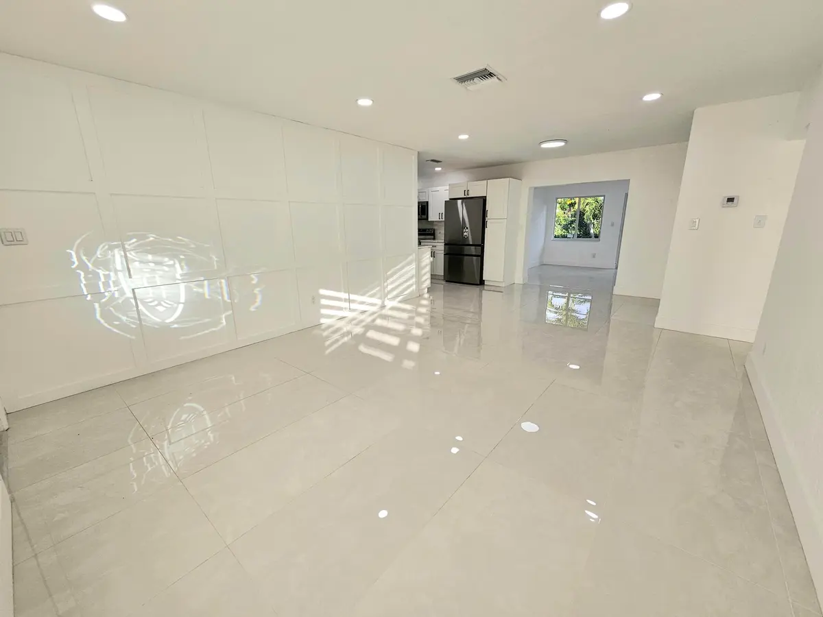 living room at 7304 Westwood Drive, Tamarac
