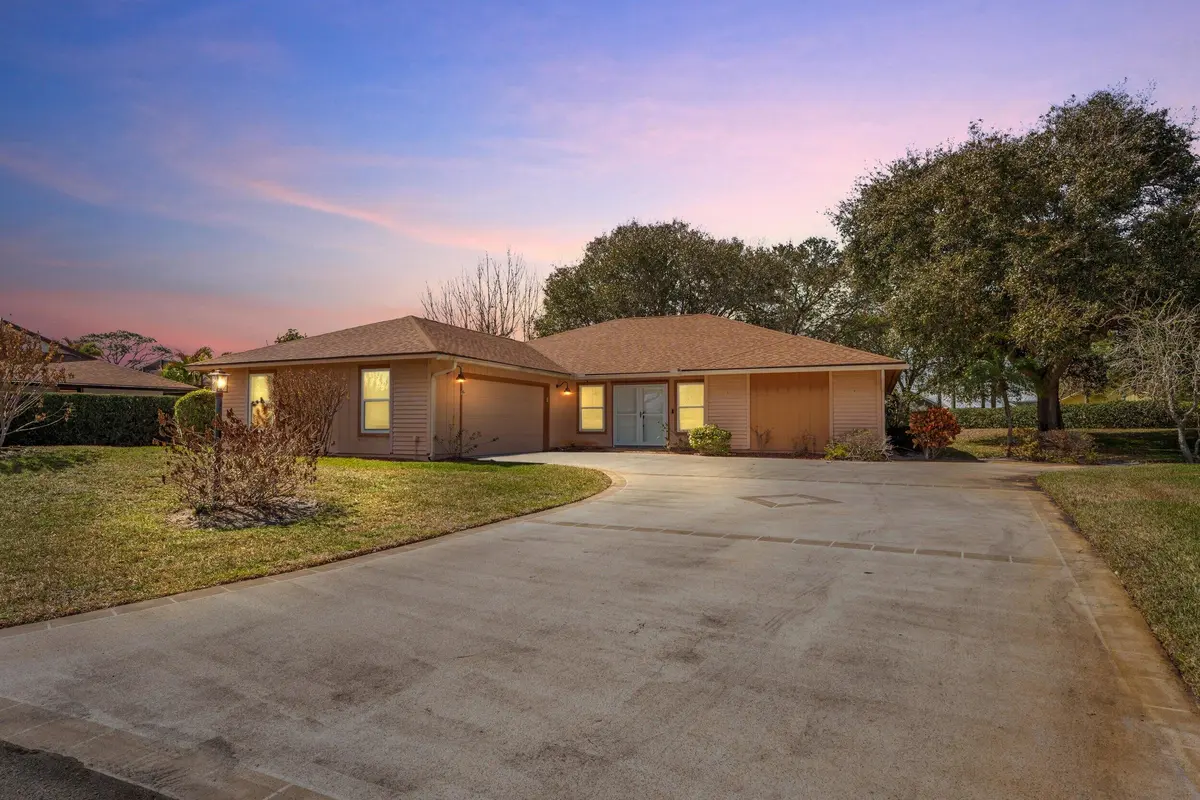 1_smg06226.1 at 6581 SE Nantucket Court, Hobe Sound