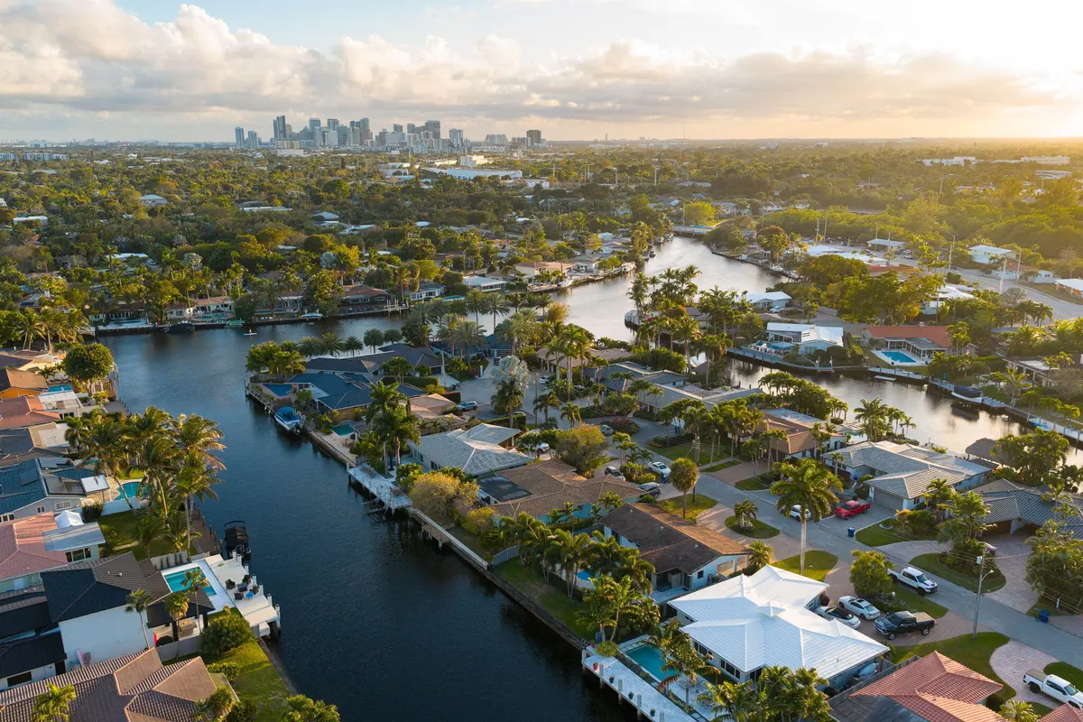 9-web-or-mls-photo-9 at 2200 NE 15th Terrace, Wilton Manors