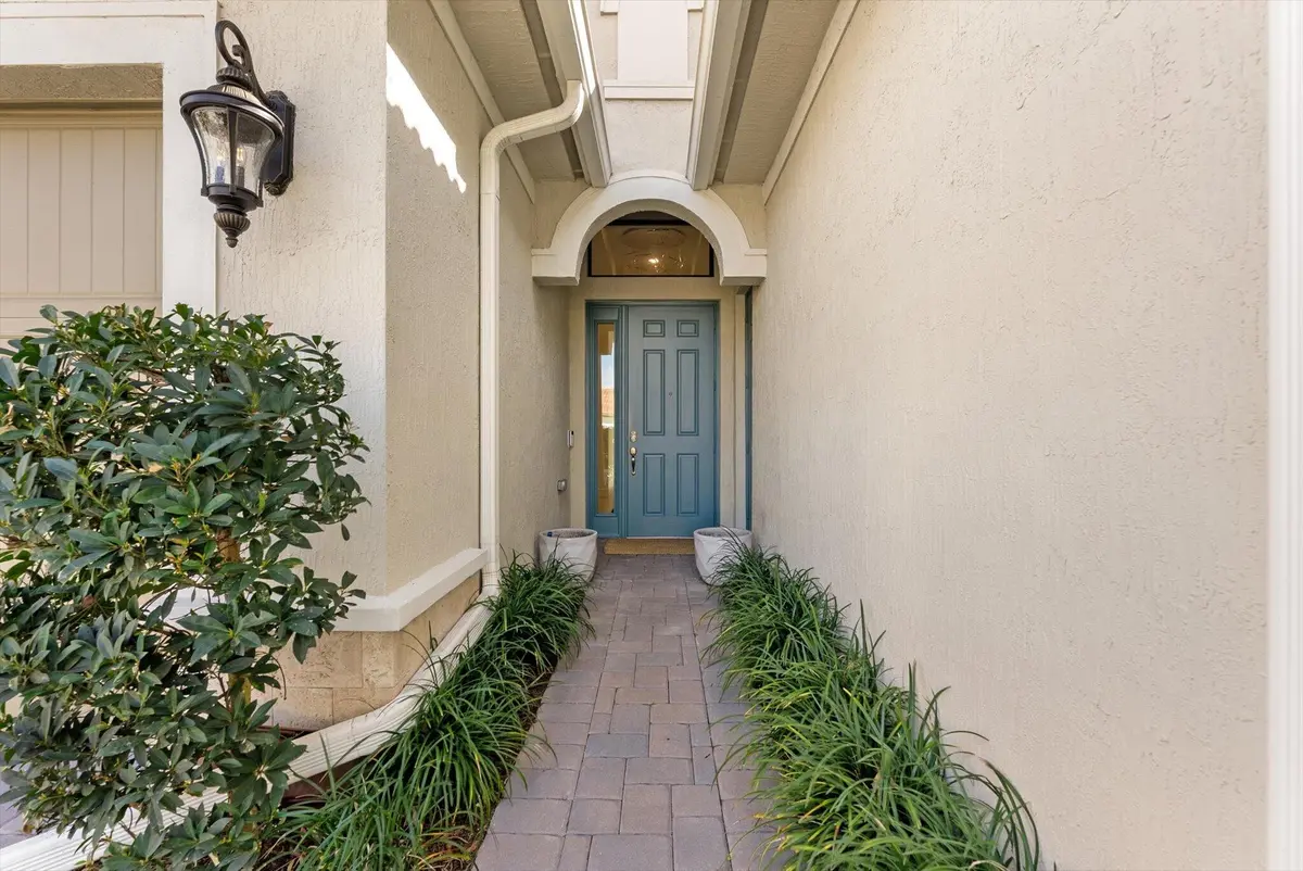 03-3 at 11770 Leon Circle, Parkland
