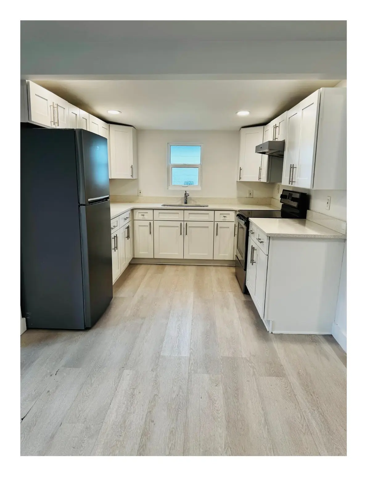 kitchen front.HEIC-page-00001 at 360 Barraclough Street, Fort Pierce