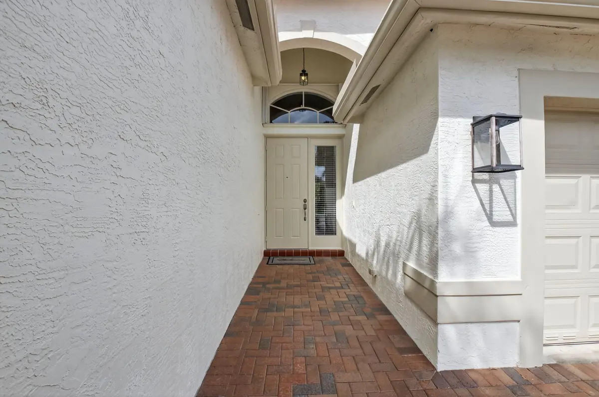 Front entrance at 7015 Imperial Beach Circle, Delray Beach