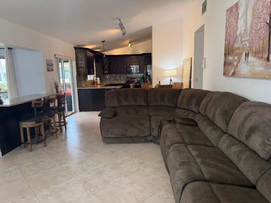 6217 stanley lvg room 2 at 6217 Stanley Lane, Delray Beach