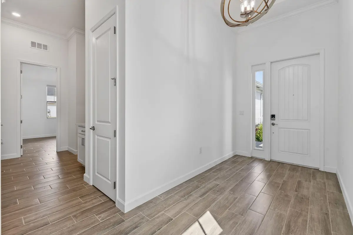 Entry at 473 SE Fascino Circle, Port St. Lucie