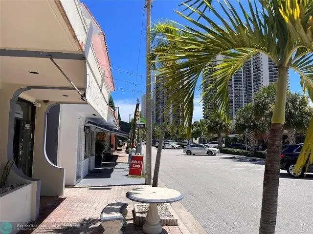 USE 12 at 3321 NE 33rd Street, Fort Lauderdale
