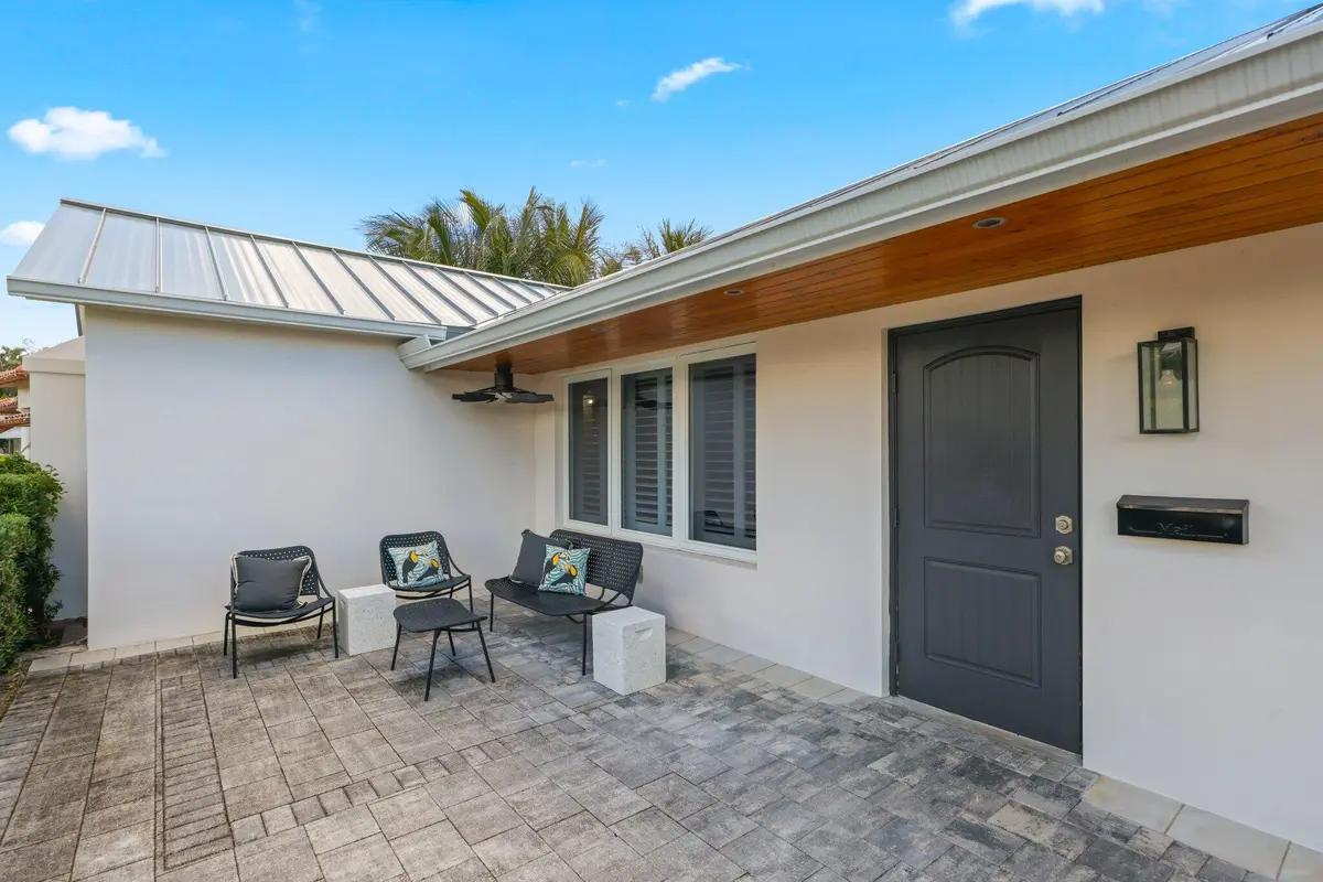 4141 Northeast 22nd Terrace - 7.jpg-SMAL at 4141 NE 22nd Terrace, Lighthouse Point