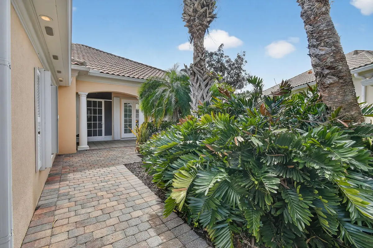 8681SENicoleteLane(4) at 8681 SE Nicolete Lane, Hobe Sound