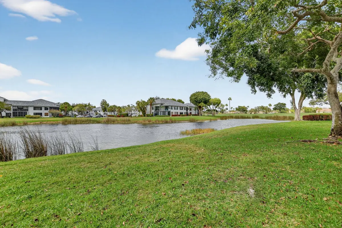 31-web-or-mls-DSC_9029 at 7314 Clunie Place 14002, Delray Beach