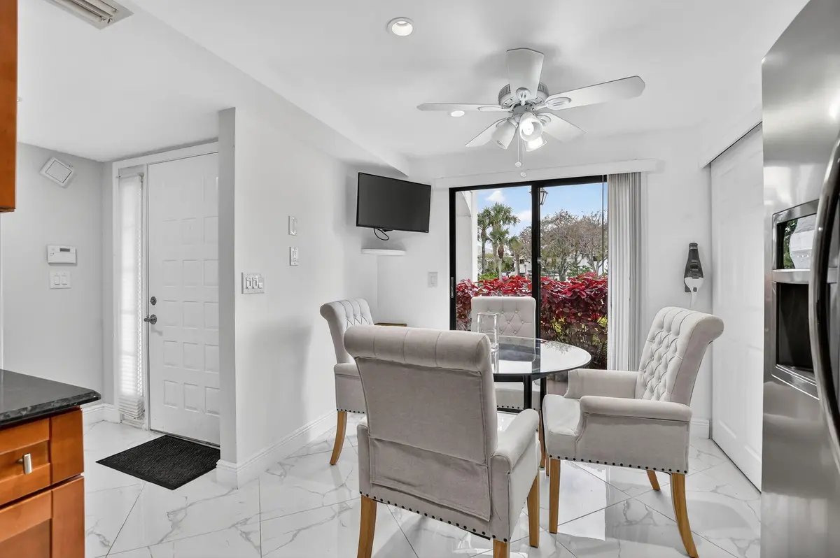 13-web-or-mls-DSC_8951 at 7314 Clunie Place 14002, Delray Beach