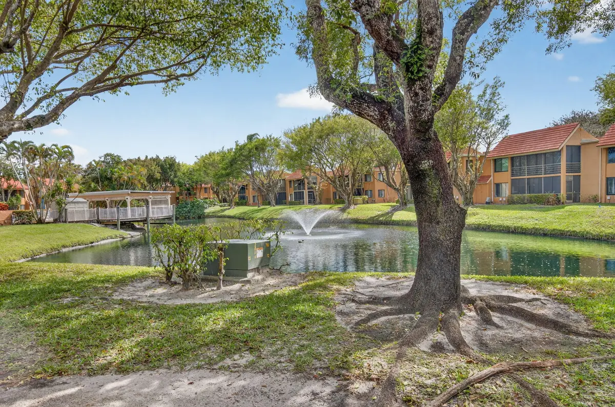21-web-or-mls-DSC_7862 at 11135 Green Lake Drive 102, Boynton Beach