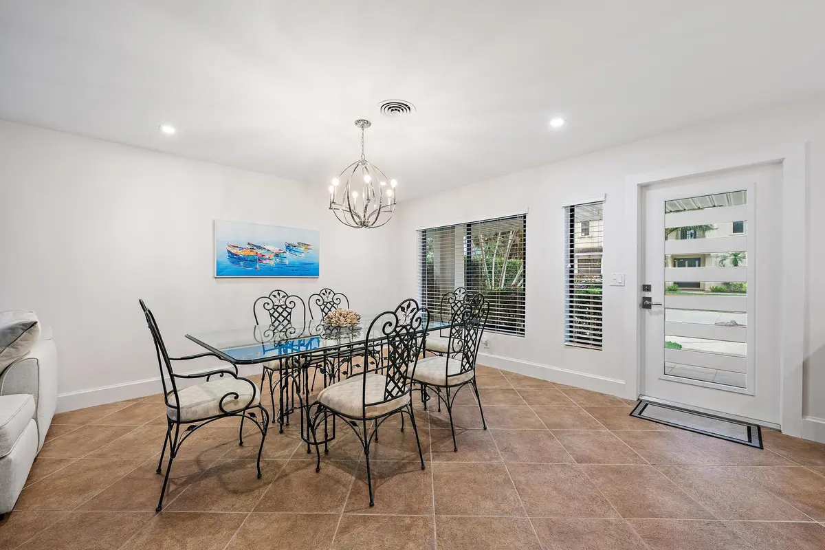 Dining at 1120 Singer Drive, Riviera Beach
