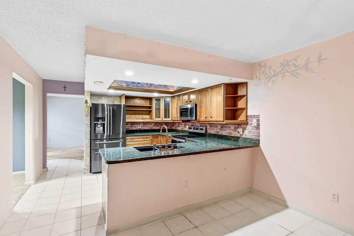 # 7 at 12445 Guilford Way, Wellington