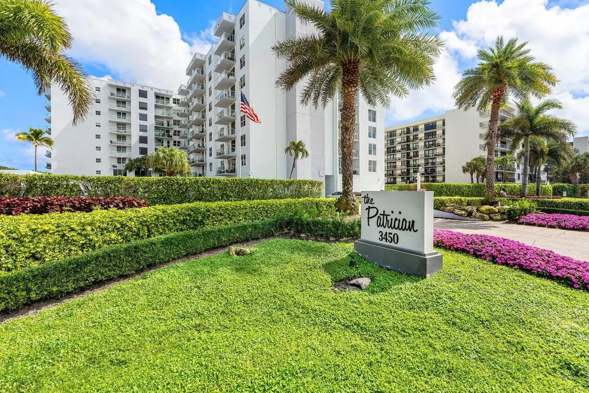 Front at 3450 S Ocean Boulevard 5010, Palm Beach
