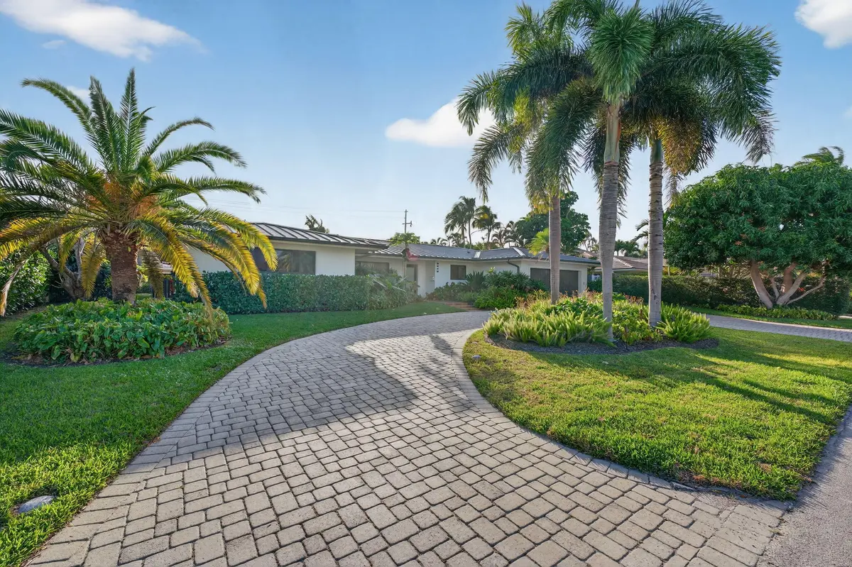 3-web-or-mls-DSC00226 at 2648 NE 37th Drive, Fort Lauderdale