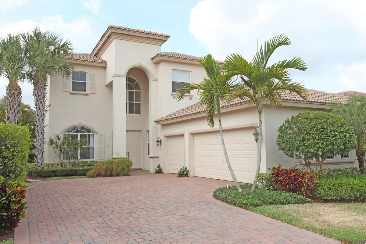 Front at 108 Via Condado Way, Palm Beach Gardens