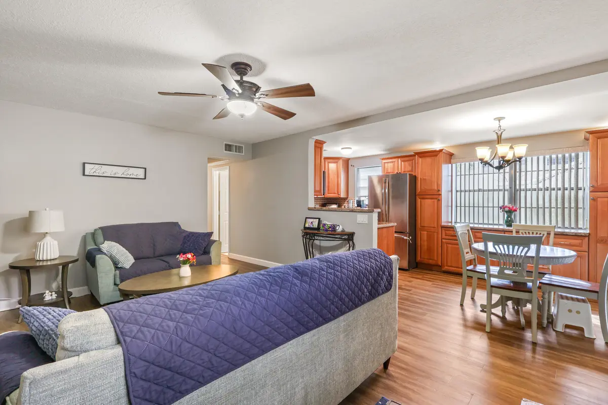 7_img_4908 at 297 Farnham M, Deerfield Beach