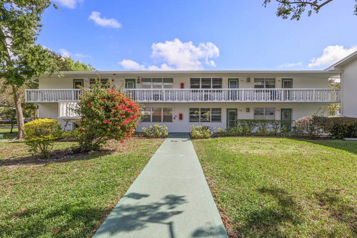 1_img_4955 at 297 Farnham M, Deerfield Beach