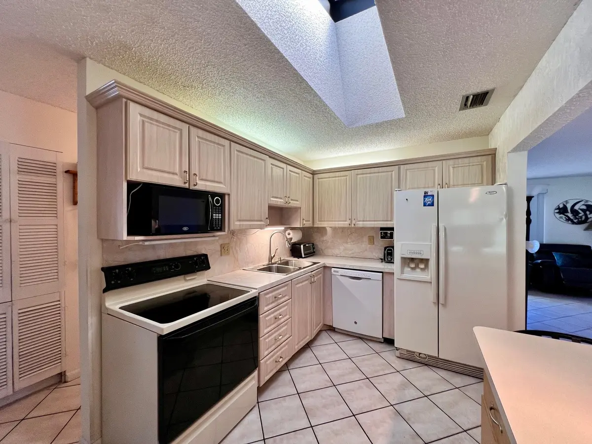 Kitchen at 3465 Amalfi Drive, West Palm Beach