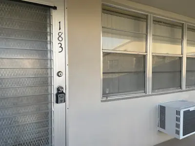 183 Dorchester H, West Palm Beach – Condominium for sale