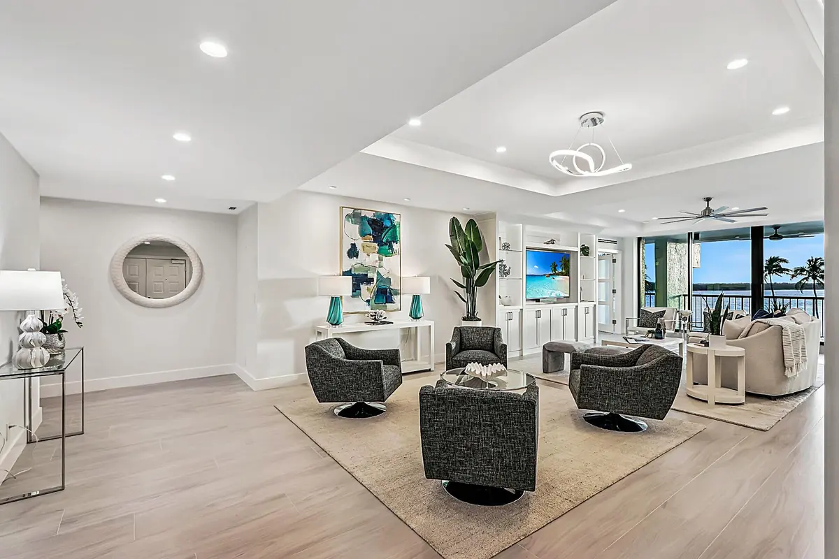 Entry at 2818 SE Dune Drive 2307, Stuart