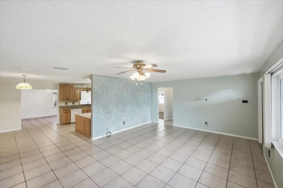 06-DSC8646 at 7406 Lakeland Boulevard, Fort Pierce