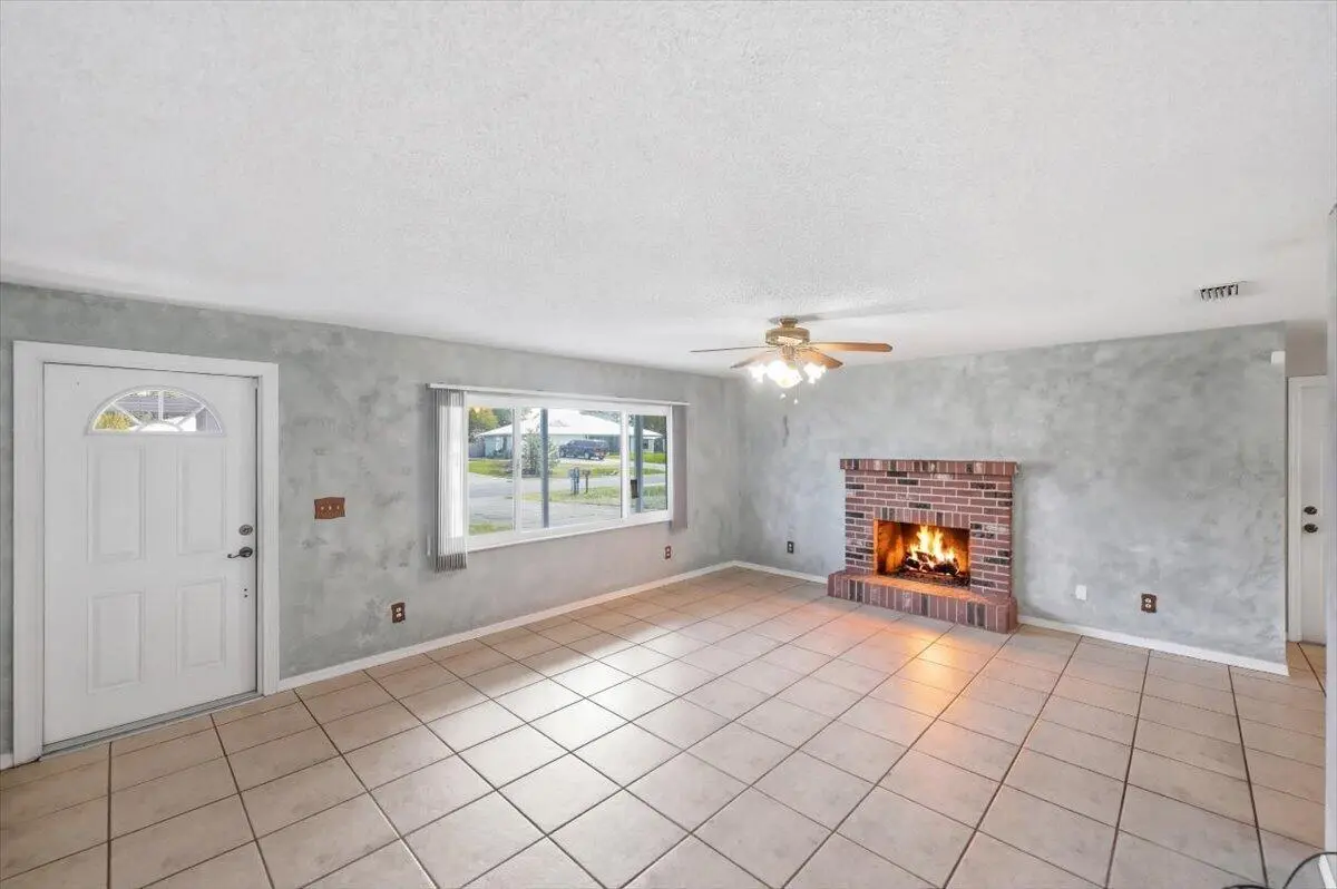 08-DSC8641 at 7406 Lakeland Boulevard, Fort Pierce