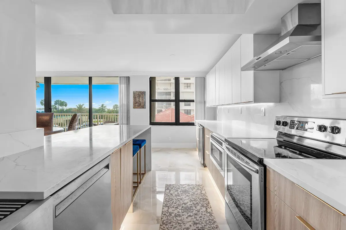 011-5480NorthOceanDrive-A1C-RivieraBeach at 5480 N Ocean Drive A1c, Singer Island