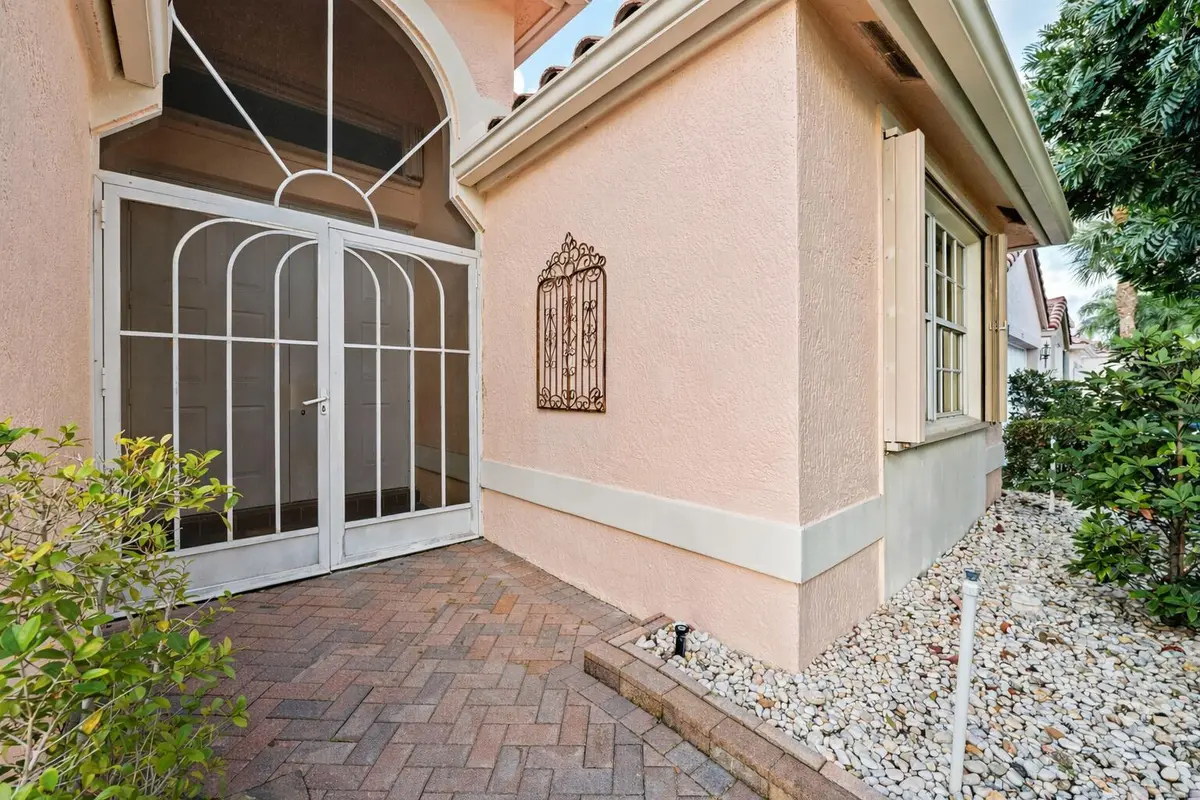 Front Entrance at 5327 Wycombe Avenue, Boynton Beach