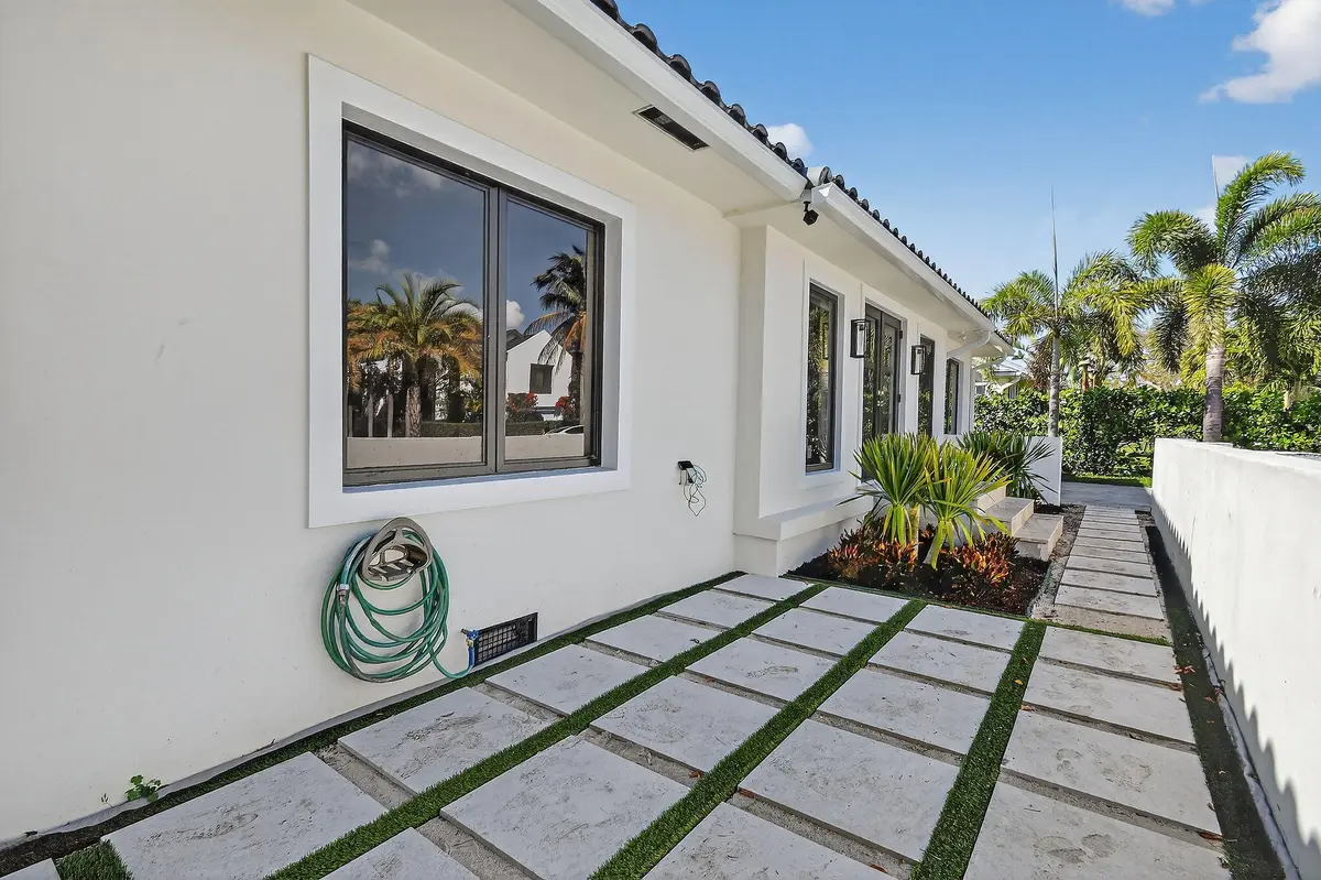 326PalmettoLane(8) at 326 Palmetto Street, West Palm Beach
