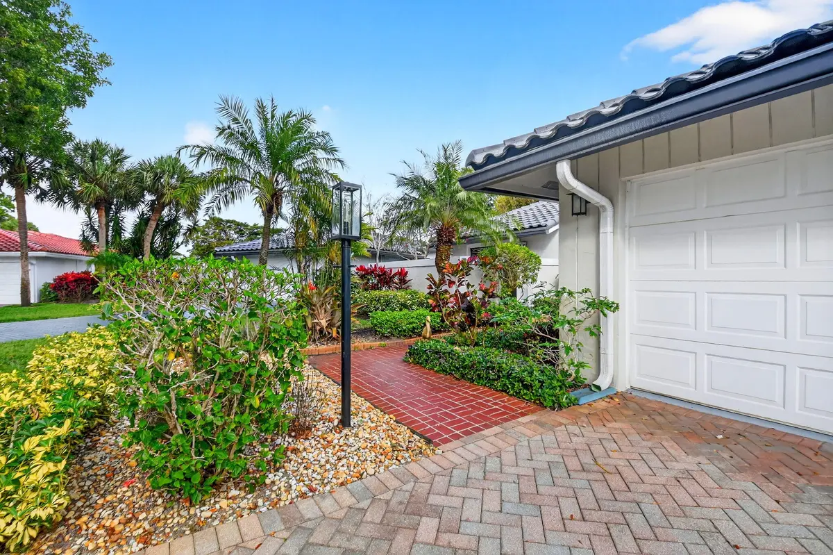 Walkway to Entrance at 35 Glens Drive, Boynton Beach