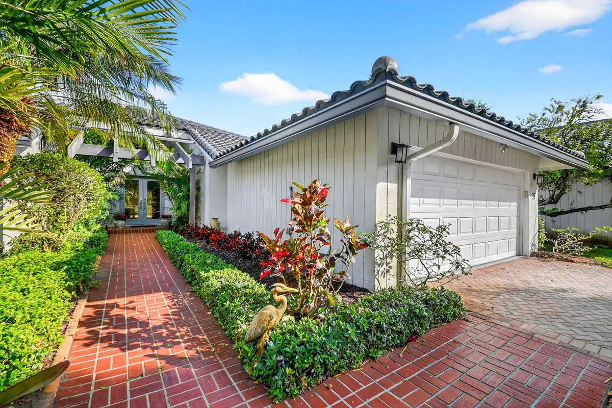 Entrance at 35 Glens Drive, Boynton Beach
