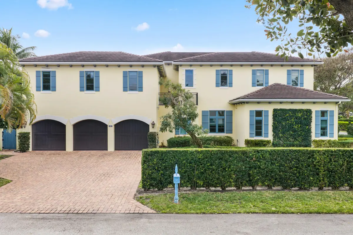 Side of Home at 800 NE 4th Street, Boca Raton