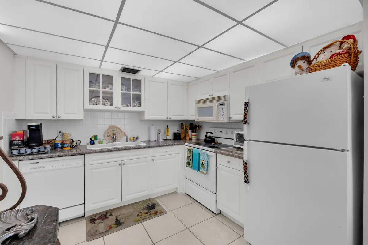 1903 Bermuda Cir d3-7 at 1903 Bermuda Circle D3, Coconut Creek