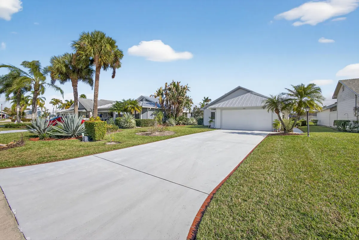 3-web-or-mls-5D1A0350 at 7198 SE Quincy Terrace, Hobe Sound