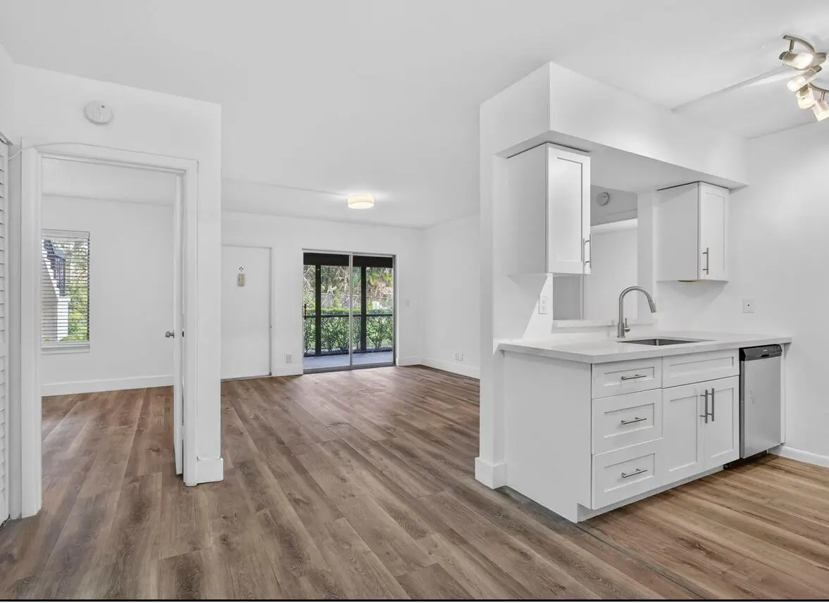 View recent photos (1) at 6258 Chasewood Drive C, Jupiter