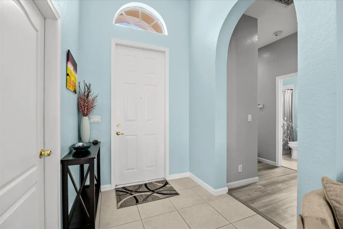 05-sun in-19 at 5738 Sunberry Circle, Fort Pierce