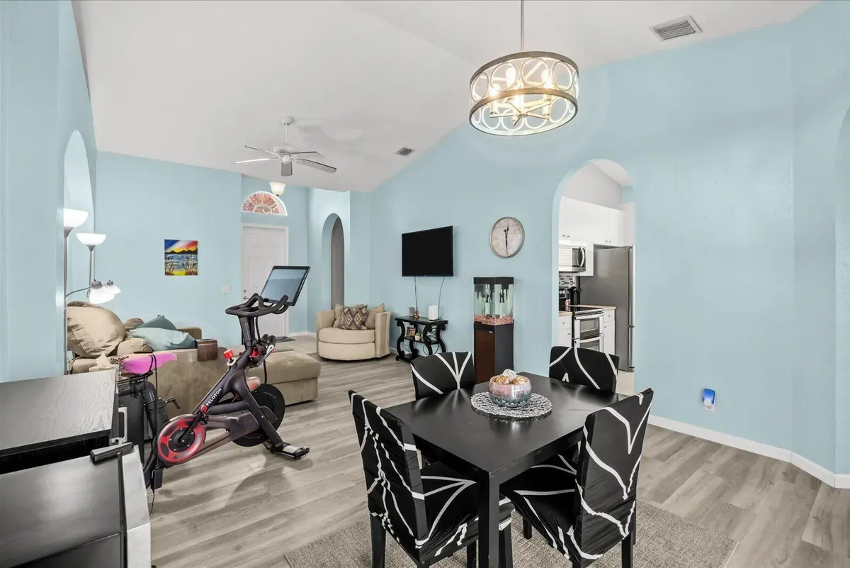 08-sun in-22 at 5738 Sunberry Circle, Fort Pierce
