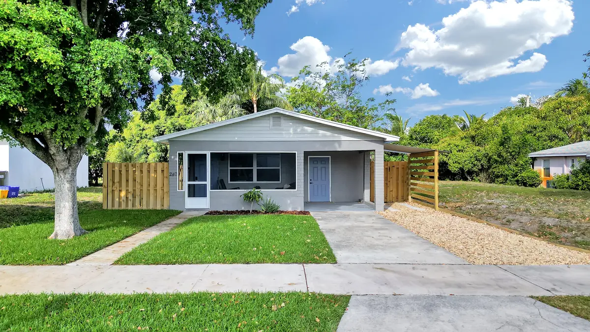 Front at 240 NW 9th Avenue, Delray Beach